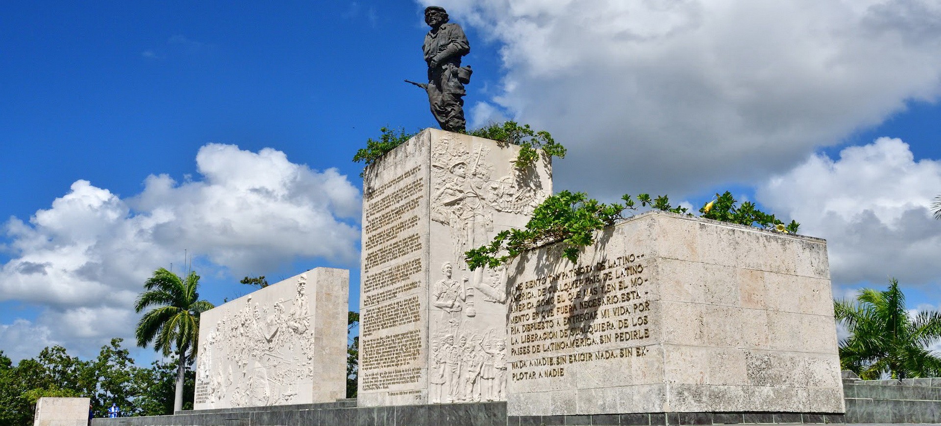 Cuba Santa Clara Monument
