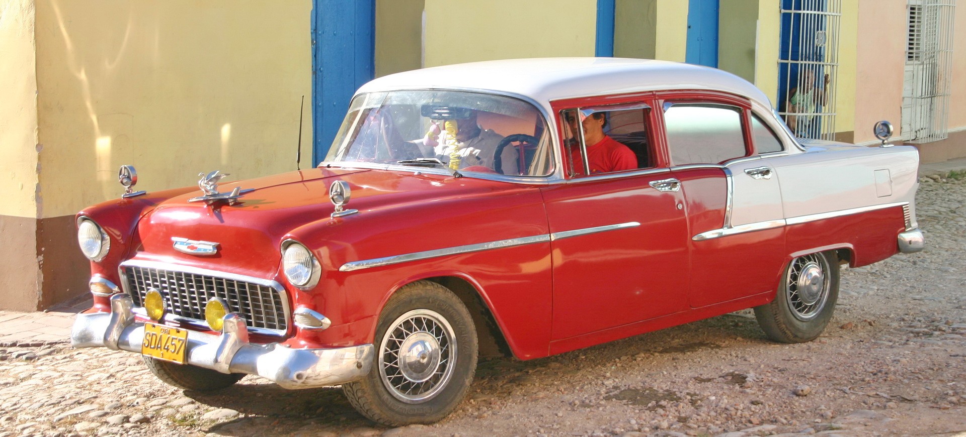 Cuba Trinidad vieille voiture américaine