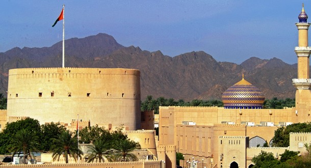 Nizwa, ancienne capitale et le berceau de la culture omanaise. Birkat Al Mouz et ses plantations de dattiers